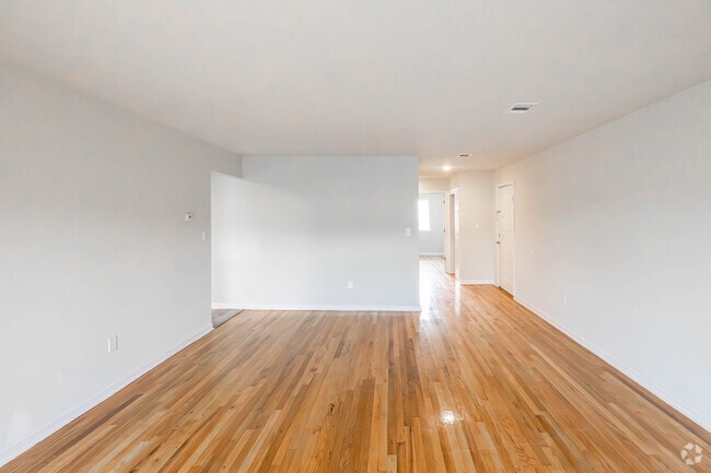 2BR, 2BA - 1,248SF - Living Room