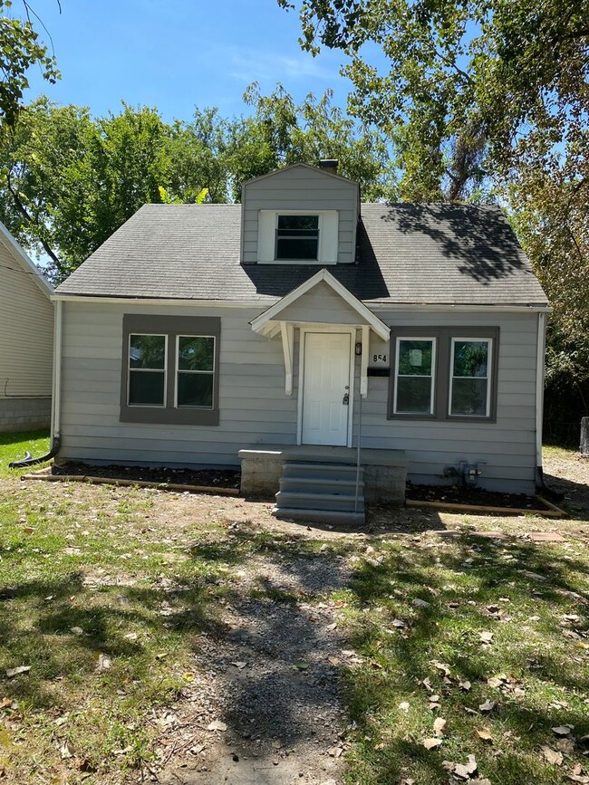 Newly Updated 3BD/1BA - Newly Updated 3BD/1BA House