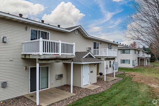 Exterior - Southridge East Apartments
