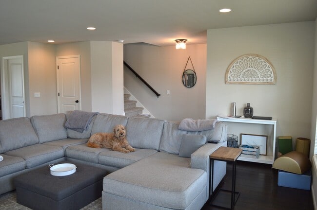 Photo - 848 Hawthorn Dr