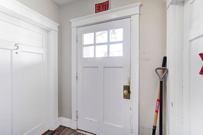 Photo - 3636 Besuden Ct Unit # 3