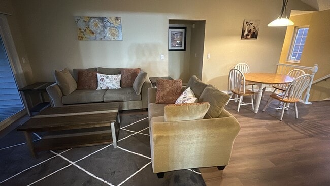 Photo - 4642 Court Yard Dr Unit 4642