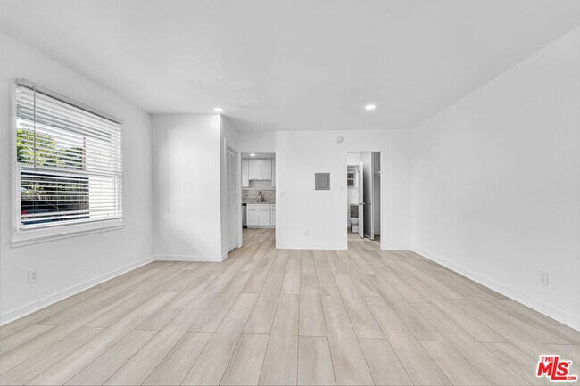 Photo - 926 N Spaulding Ave Unidad 4