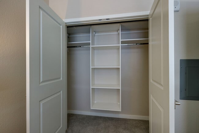 Photo - Lake Park Apartments