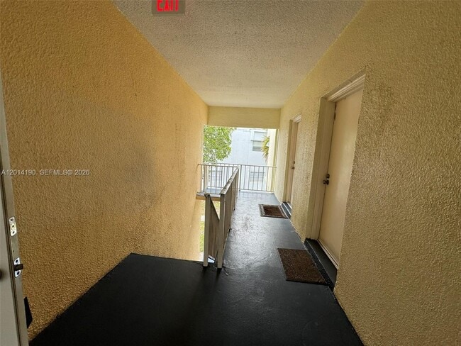 Building Photo - 415 Executive Center Dr Unit 203