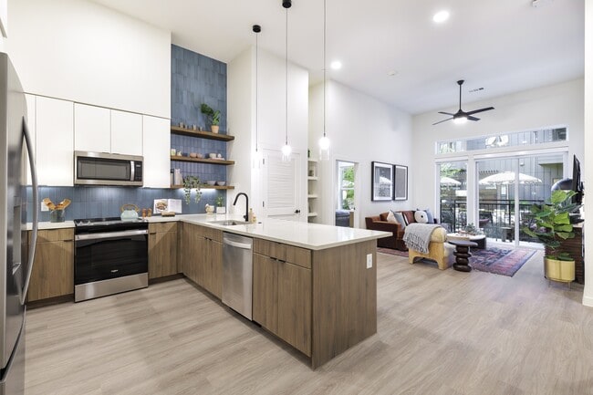 Building Photo - The Waylon