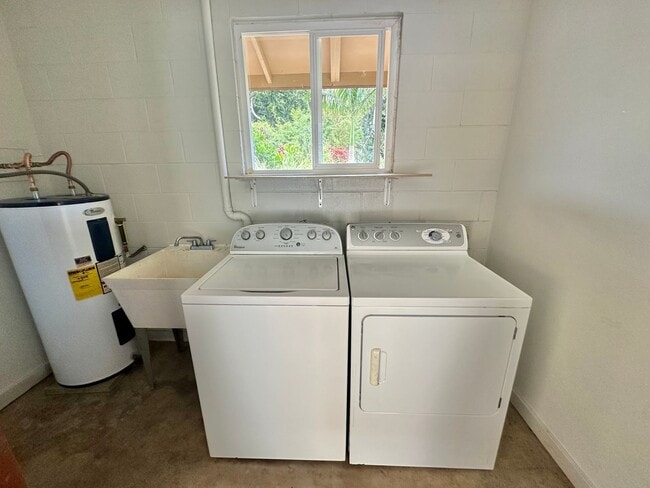 Photo - 3 Bedroom / 1 Bathroom Home on Iao Valley Rd!