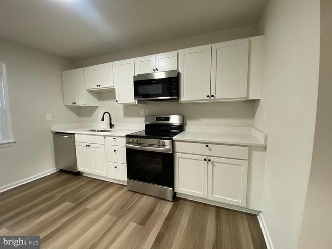 Photo - 9 Farrell Ln