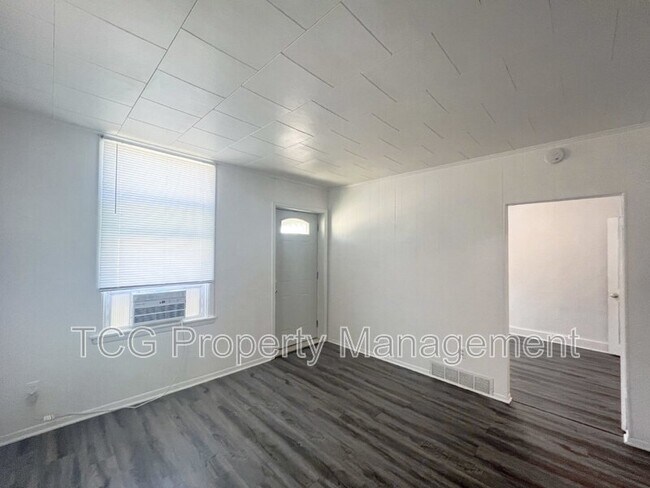 Photo - 915 Jones Ave