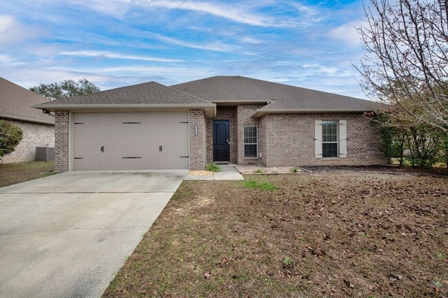 Building Photo - MOVE-IN SPECIAL!