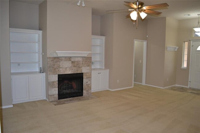 Photo - 204 Pinafore Dr