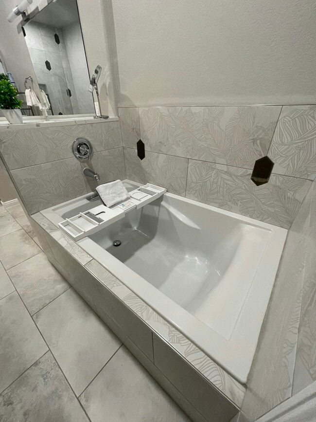 Photo - 1021 Calvin St