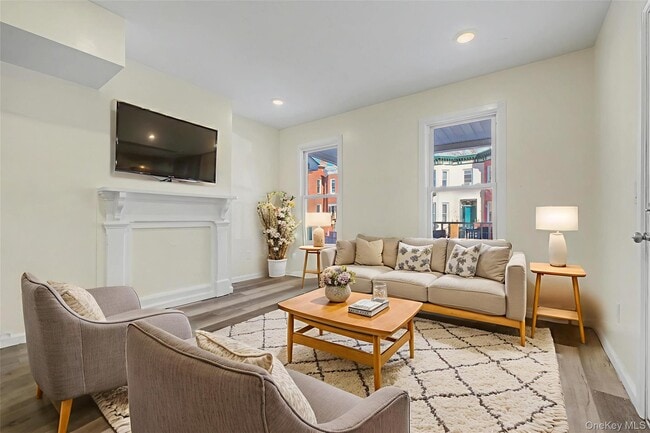 Photo - 61 Carson Ave