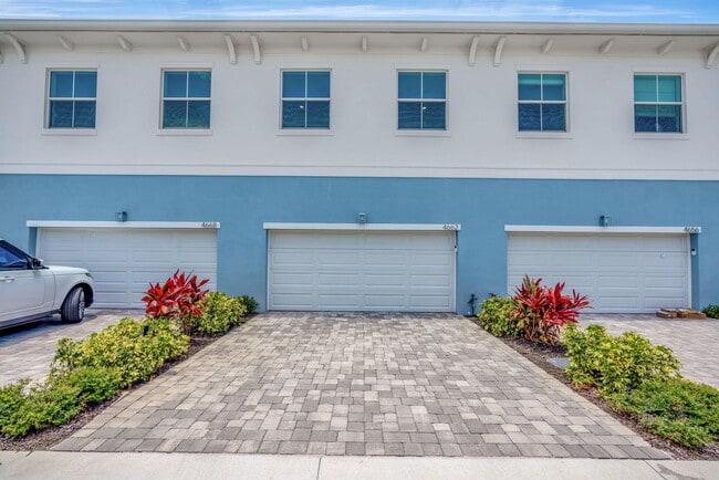 Photo - 4680 SE Manatee Way