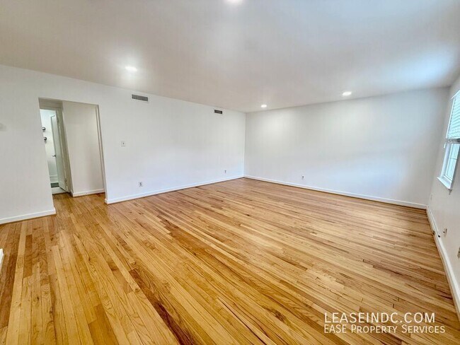 Photo - 8203 Grubb Rd Unidad #G-202