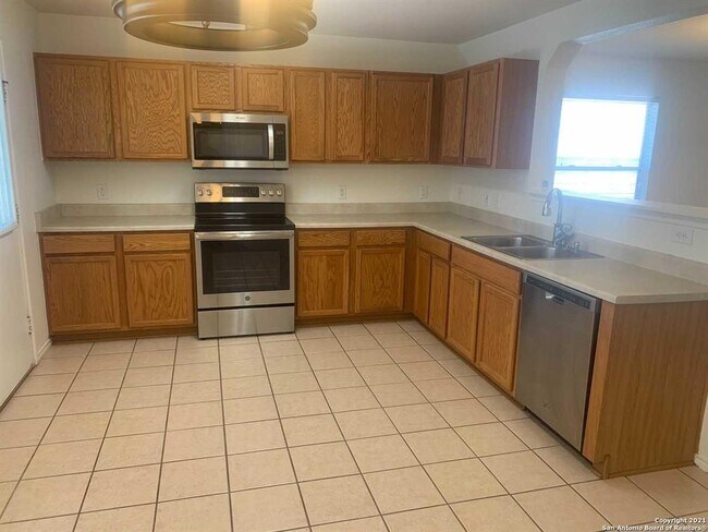 Photo - 3518 Ironwood Falls