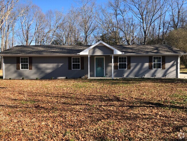 Building Photo - Recently Renovated Home for Lease in Hills...