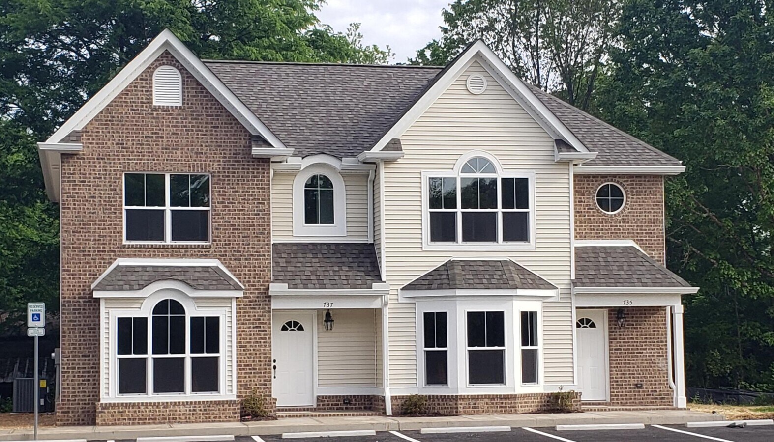 Photo - 837 Murray Dr