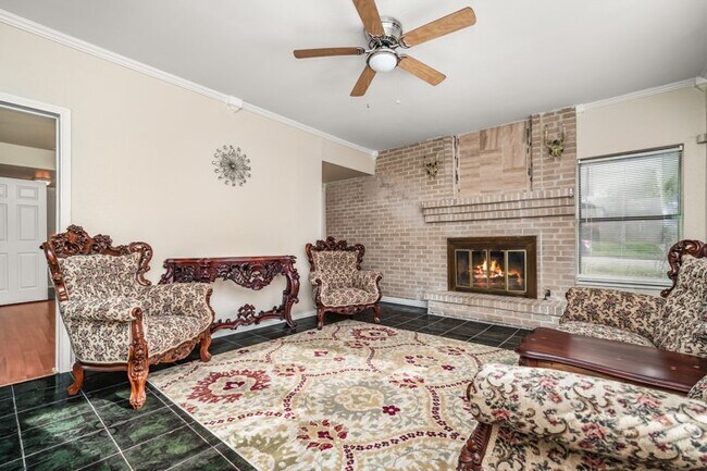 1519 Schley Ave