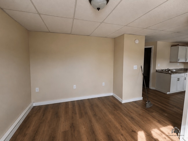 81 Main St Unit 1F