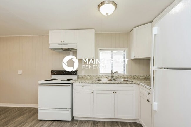 3 Bedroom Pet-Friendly Home in St Petersburg, FL with Main Street Renewal