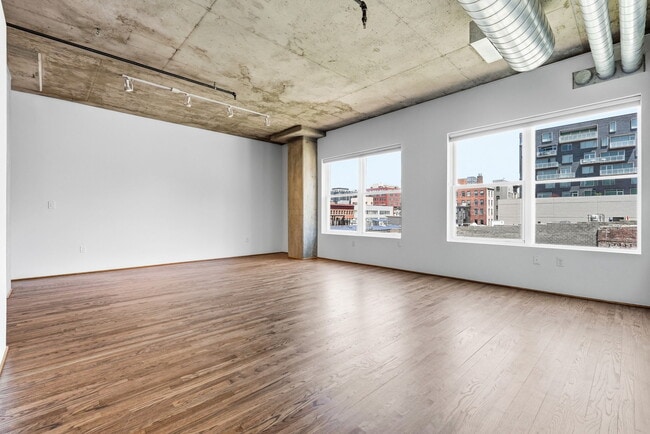 Photo - 1499 Blake St Unidad Authentic LoDo Loft