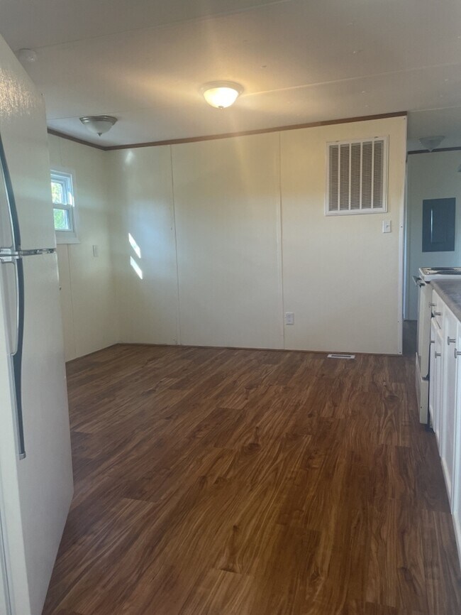 Photo - Cute Single Wide in Williamston