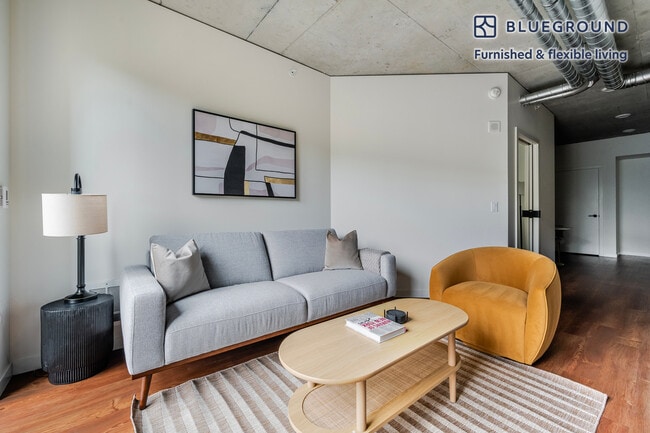 Photo - 624 Yale Ave N Unidad FL6-ID988