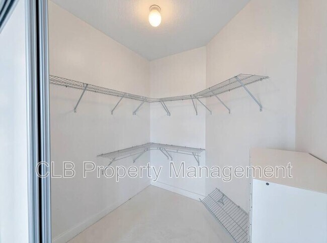 Photo - 231 Riverside Dr Unit 807