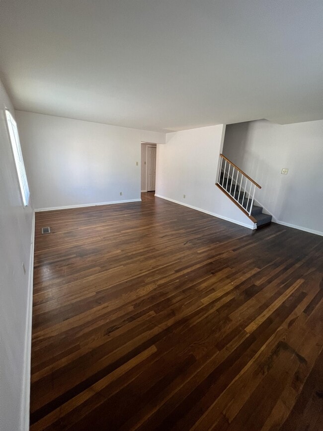 Photo - 527 N Walnut St