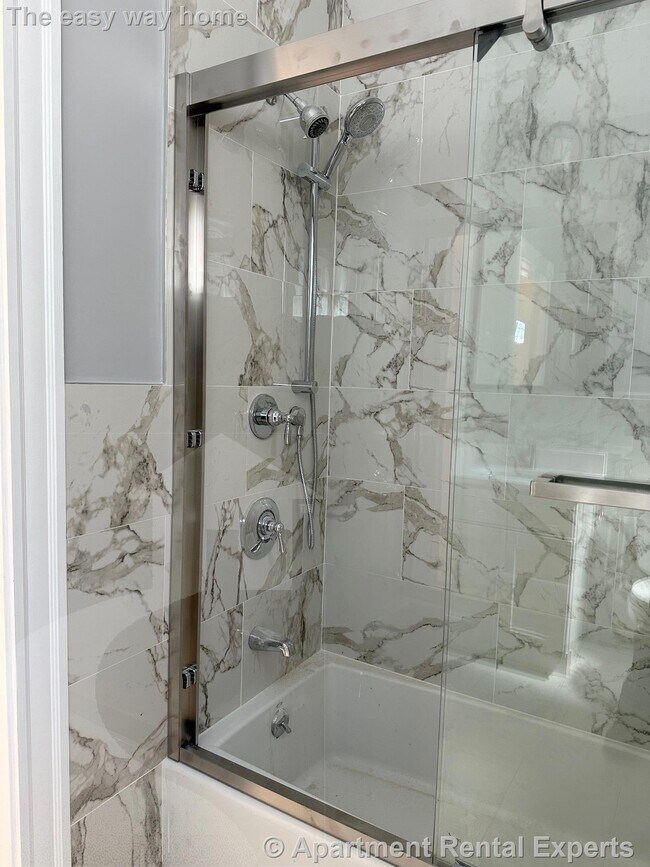 Photo - 32 Putnam Ave