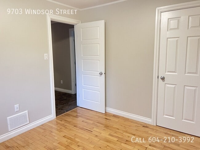 Photo - Bright Duplex Unit with Big Yard!