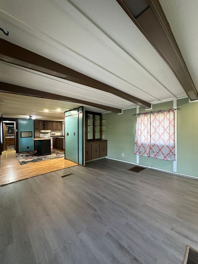 517 Hidden Oaks Rd