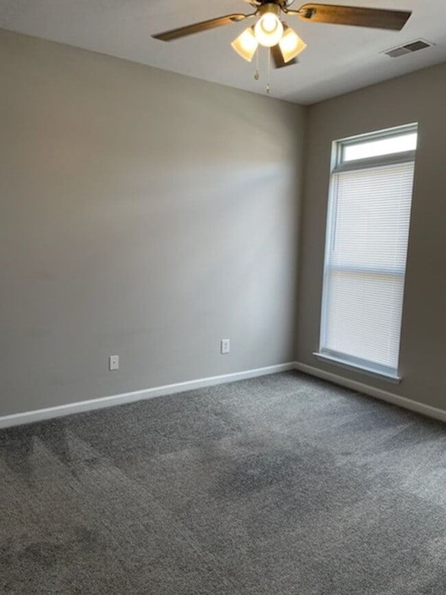 Photo - Emmyllie Ct- 130/132 Unit 130