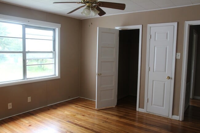 Photo - 1413 W Highland Ave