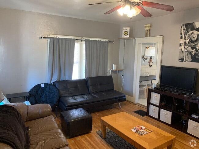 Building Photo - **PRE-LEASING FOR AUGUST 2024** Rental
