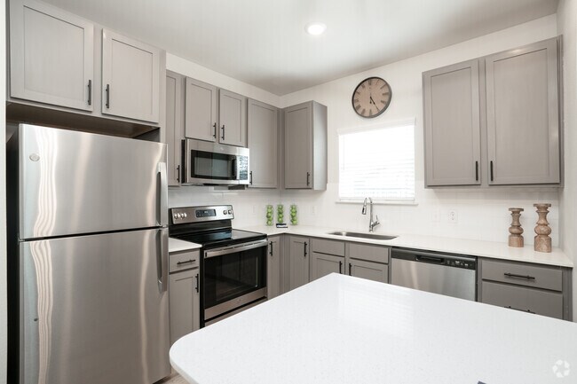 1BR, 2BA - 820SF - Kitchen - Seagrass Cottages at Northshore
