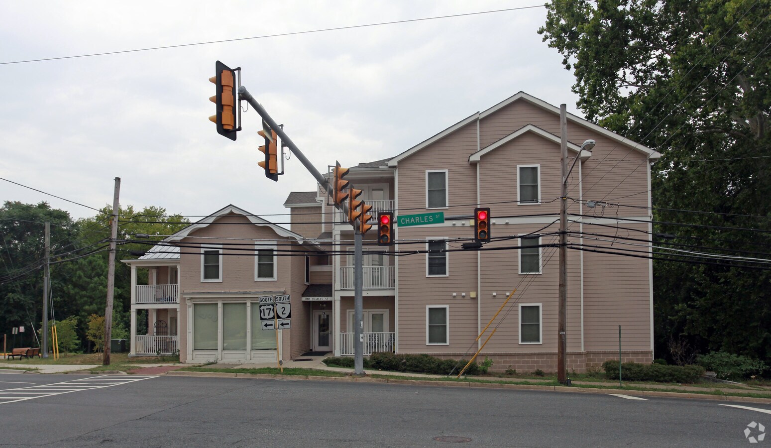 Photo - Colonial Heights Apartments