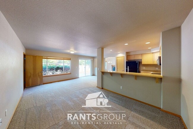 Photo - Move in Ready! Fantastic Neighborhood! Eas...