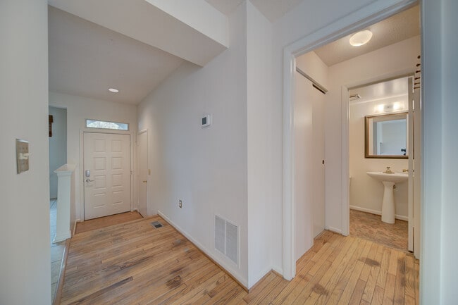 Photo - 5481 Vantage Point Rd