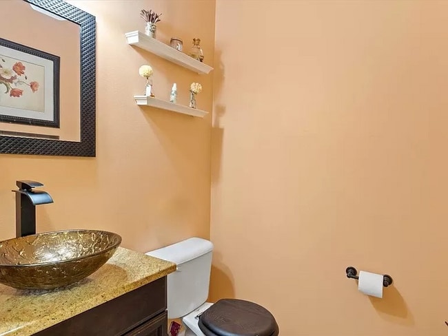 Photo - 120 Milpass Dr