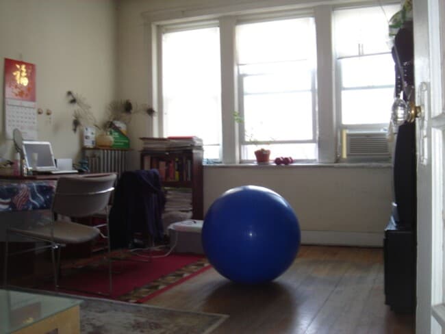Photo - July Huge studio with eat in kitchen, No fee Heat inc Students ok