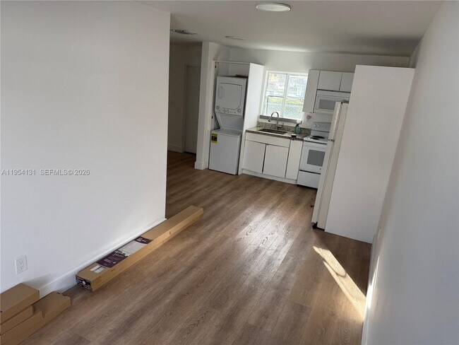 Photo - 2180 NW 59th St Unidad 2