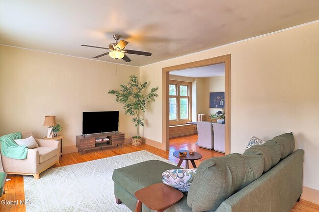 Photo - 28 Manning Blvd Apartamento Unidad 2