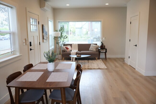 Photo - 204 E 35th St Unidad ID1334340P