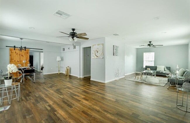 Photo - 411 Harris Ave
