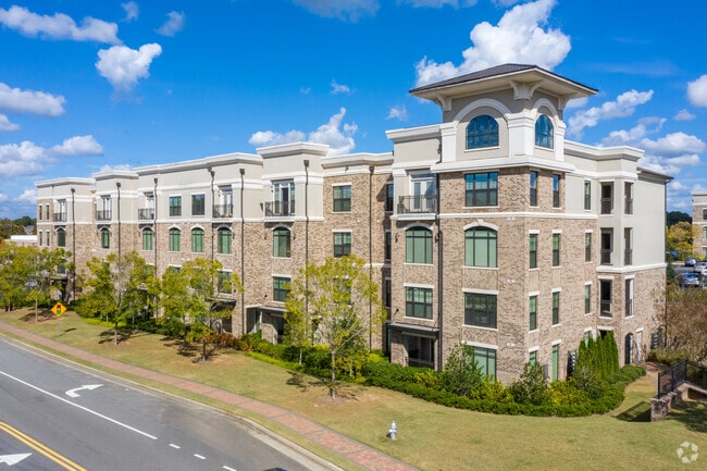 2370 Main @ Sugarloaf