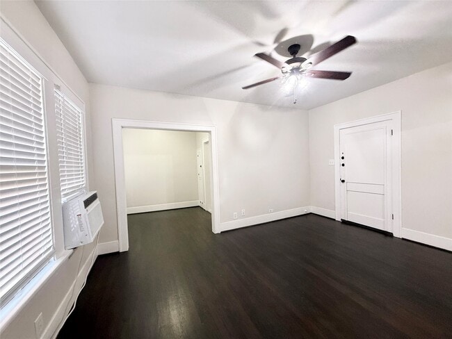 Photo - 1126 Berthea St Unit 11