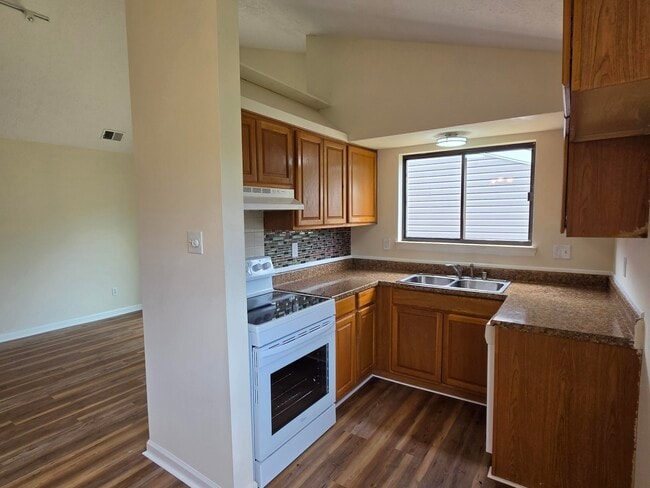 Photo - 1361 Grafton Dr