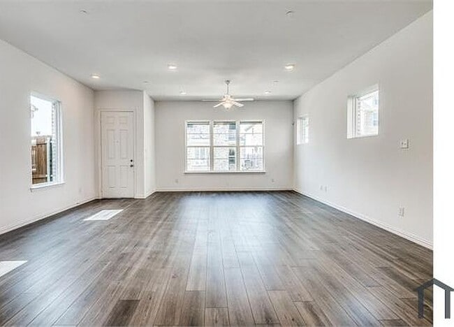 Photo - 7557 Regal Ln